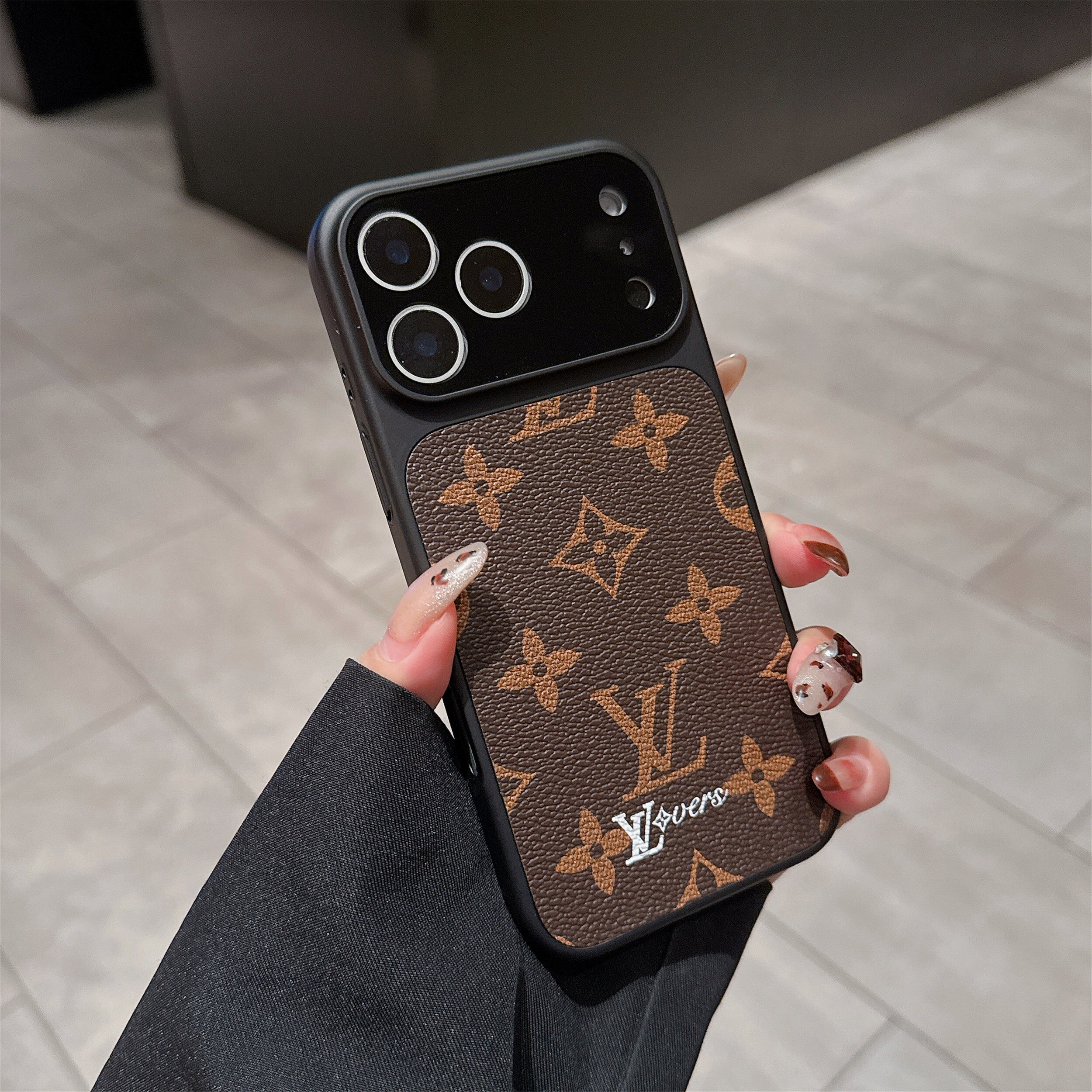 Lv Lens Protection Iphone Case 14-17 / Pro / Pro Max