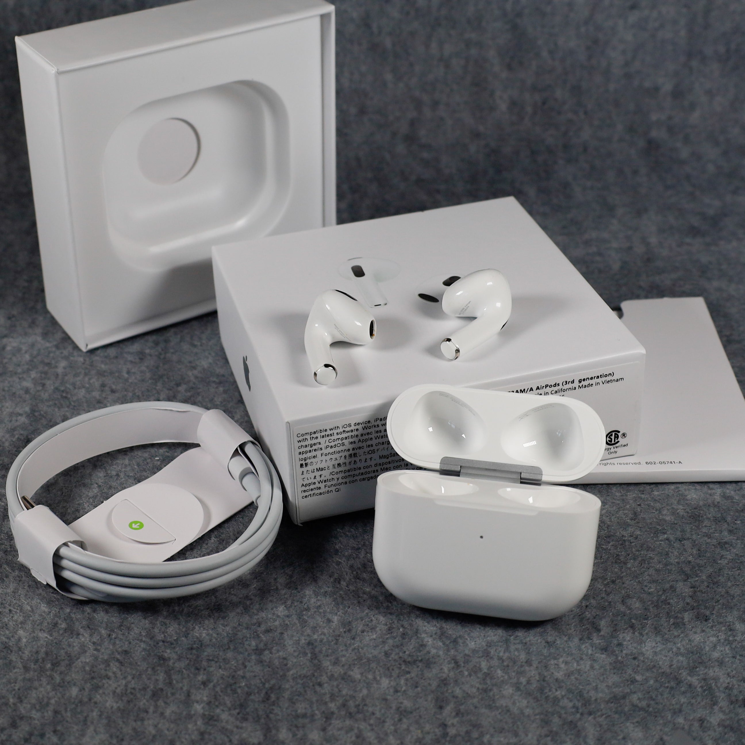 Airpods Earbuds 3Rd Generation Wireless Earphone Bluetooth Headphone Apple Headset Charger Box