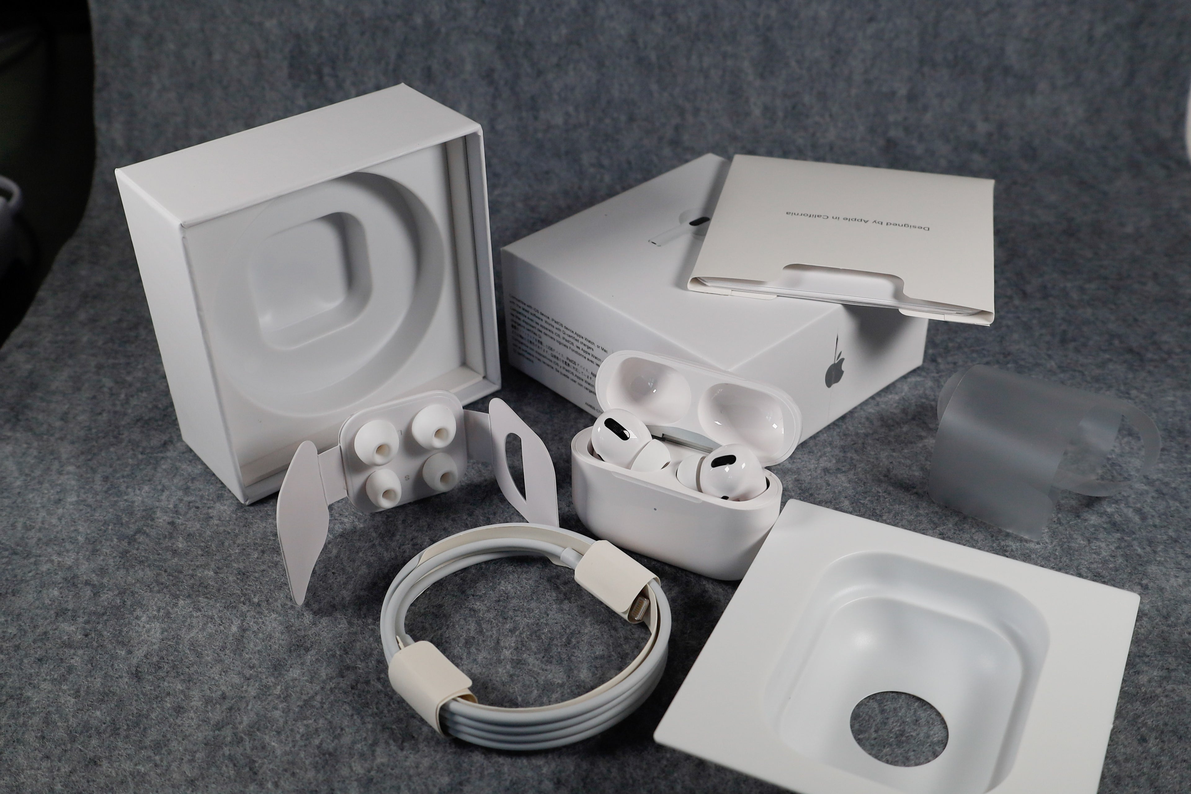 Airpods Pro Earbuds (2Nd Generation) Wireless Earphone Bluetooth Headphone Apple Headset Charger Box