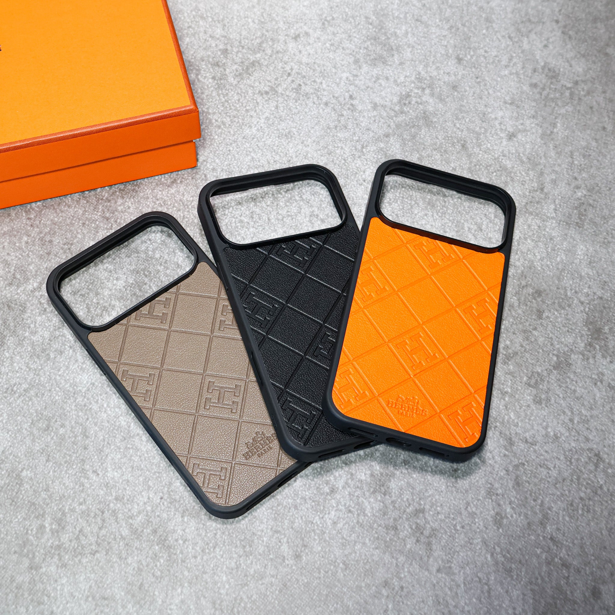 Stamped Leather H Iphone Case For 17 Series