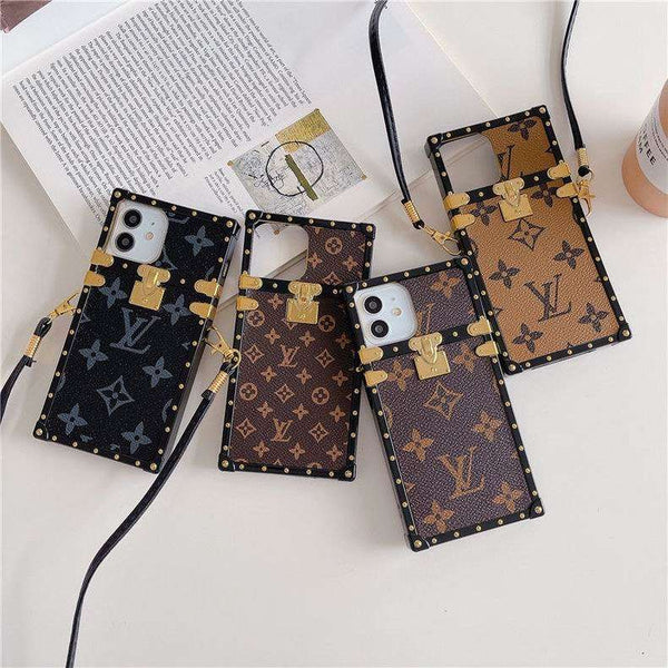 Lv Trunk Phone Case For Iphone 11 12 13 14 15 Pro Max Plus Series / 18 Pro / 18 Pro Max